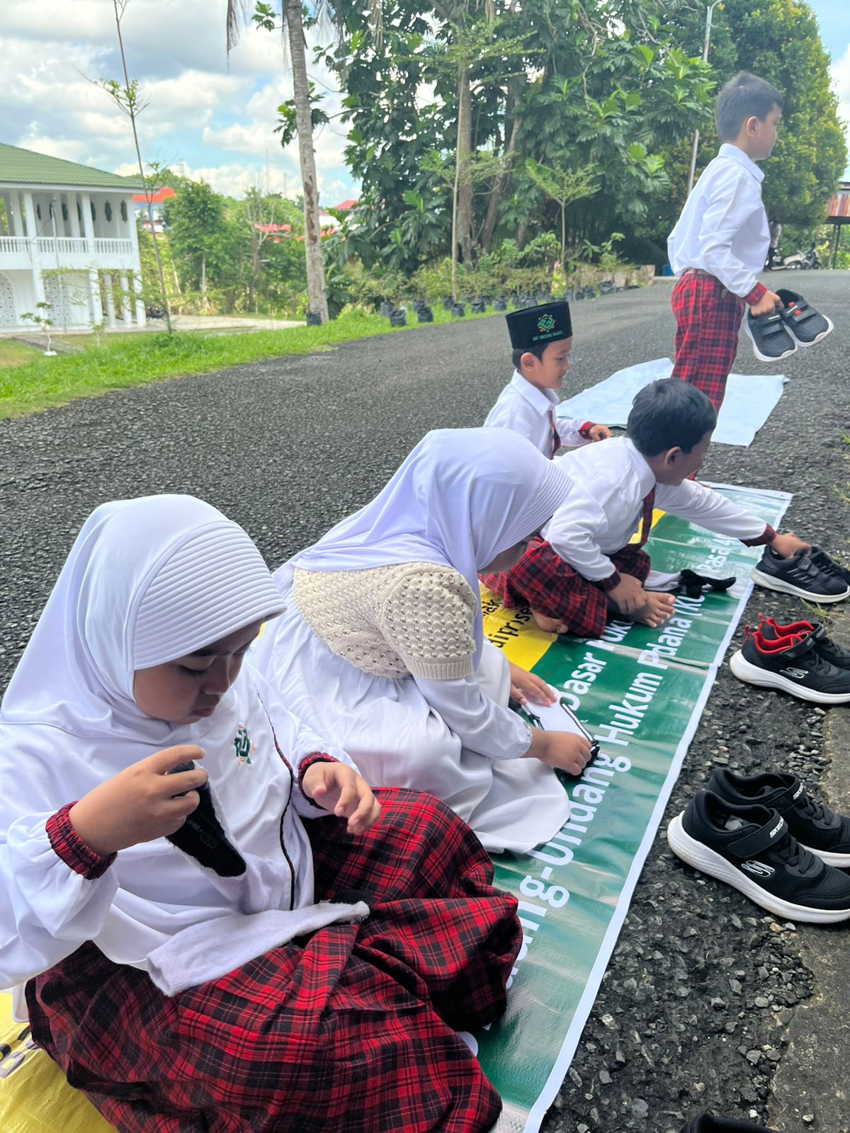 c10955cf-912c-4114-9d28-b836e913f473